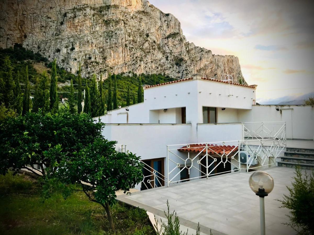 Al Tempio Della Pace Hotel Carini Bagian luar foto