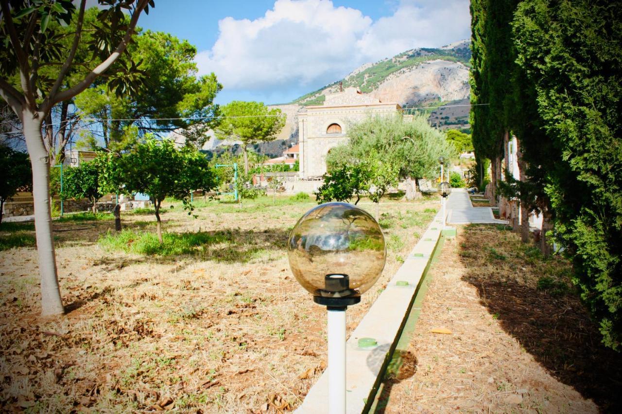 Al Tempio Della Pace Hotel Carini Bagian luar foto