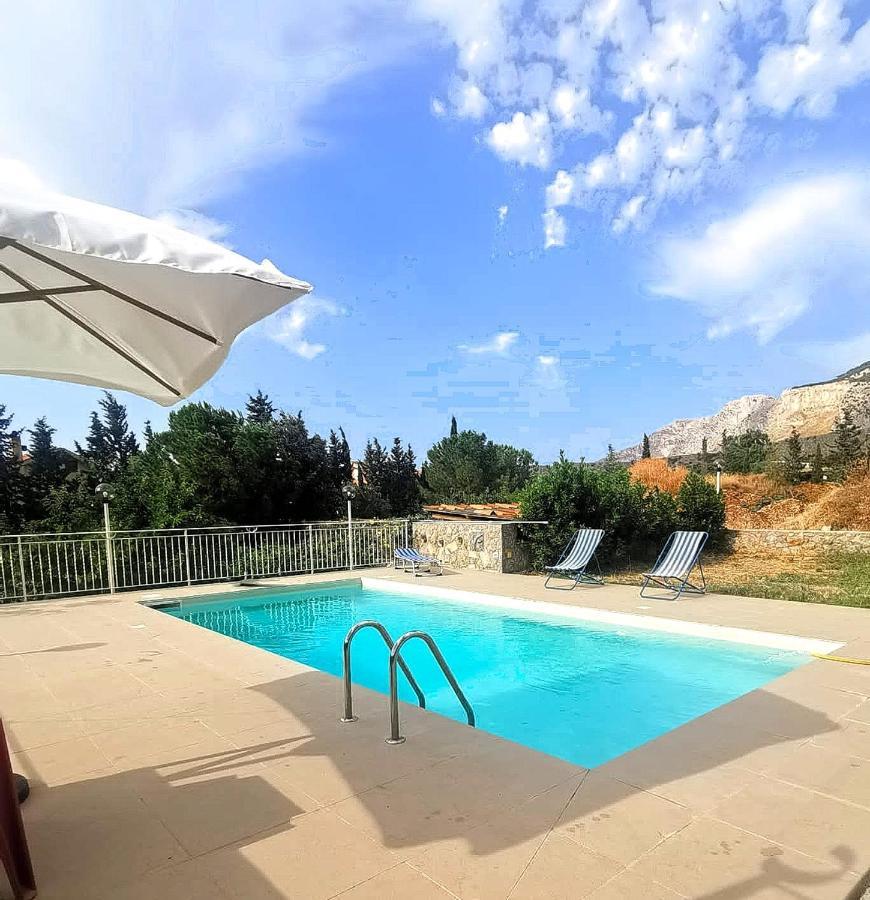 Al Tempio Della Pace Hotel Carini Bagian luar foto