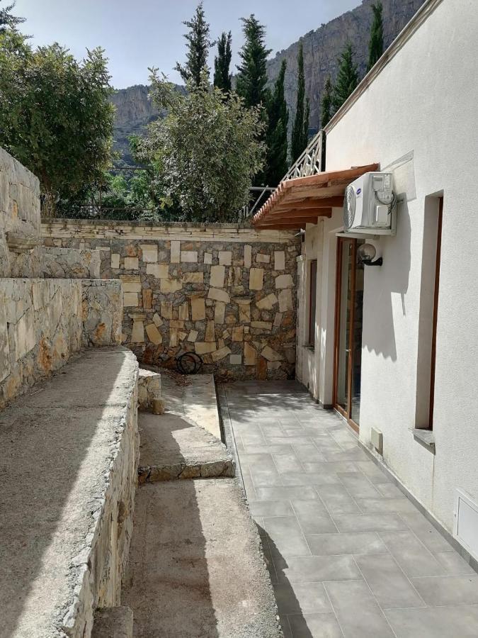 Al Tempio Della Pace Hotel Carini Bagian luar foto